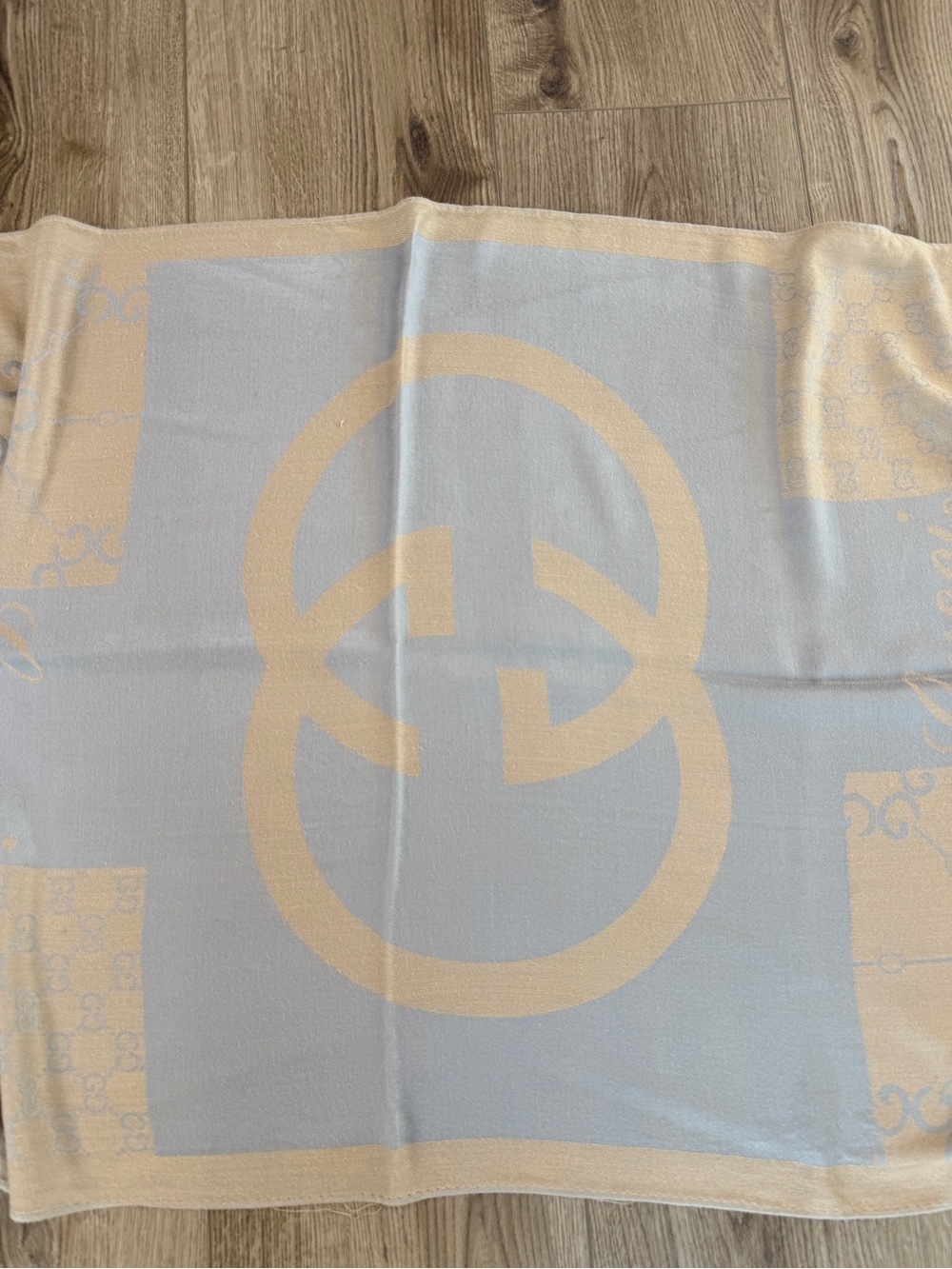 Gucci Cashmere & Silk Monogram Scarf soft dove gray & warm beige (sand/tan) - Picture 4 of 11